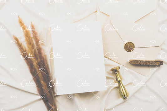 Elegant Cream 5x7 Card Mock-up